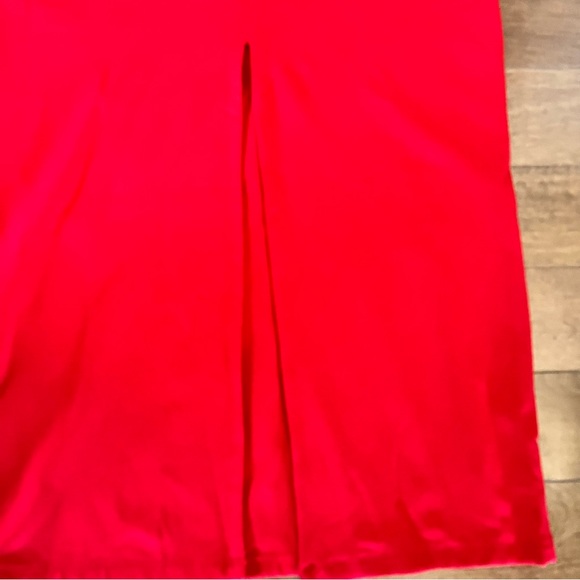 Wilfred Free Red Pencil Front Slit Skirt Super Comfortable Stretchy NWOT Size S - Picture 8 of 16